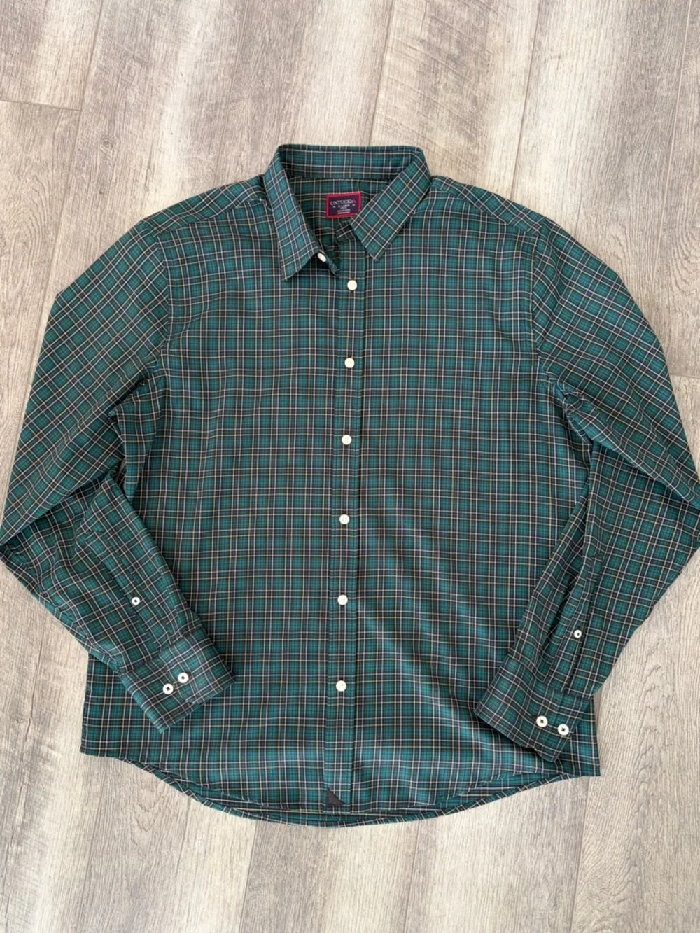 Untuckit Slim Fit Button Down Long Sleeve Shirt.